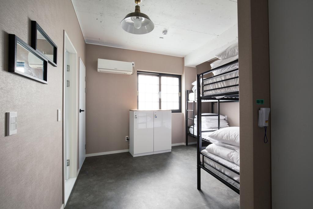 Story In Jeju Guesthouse Экстерьер фото