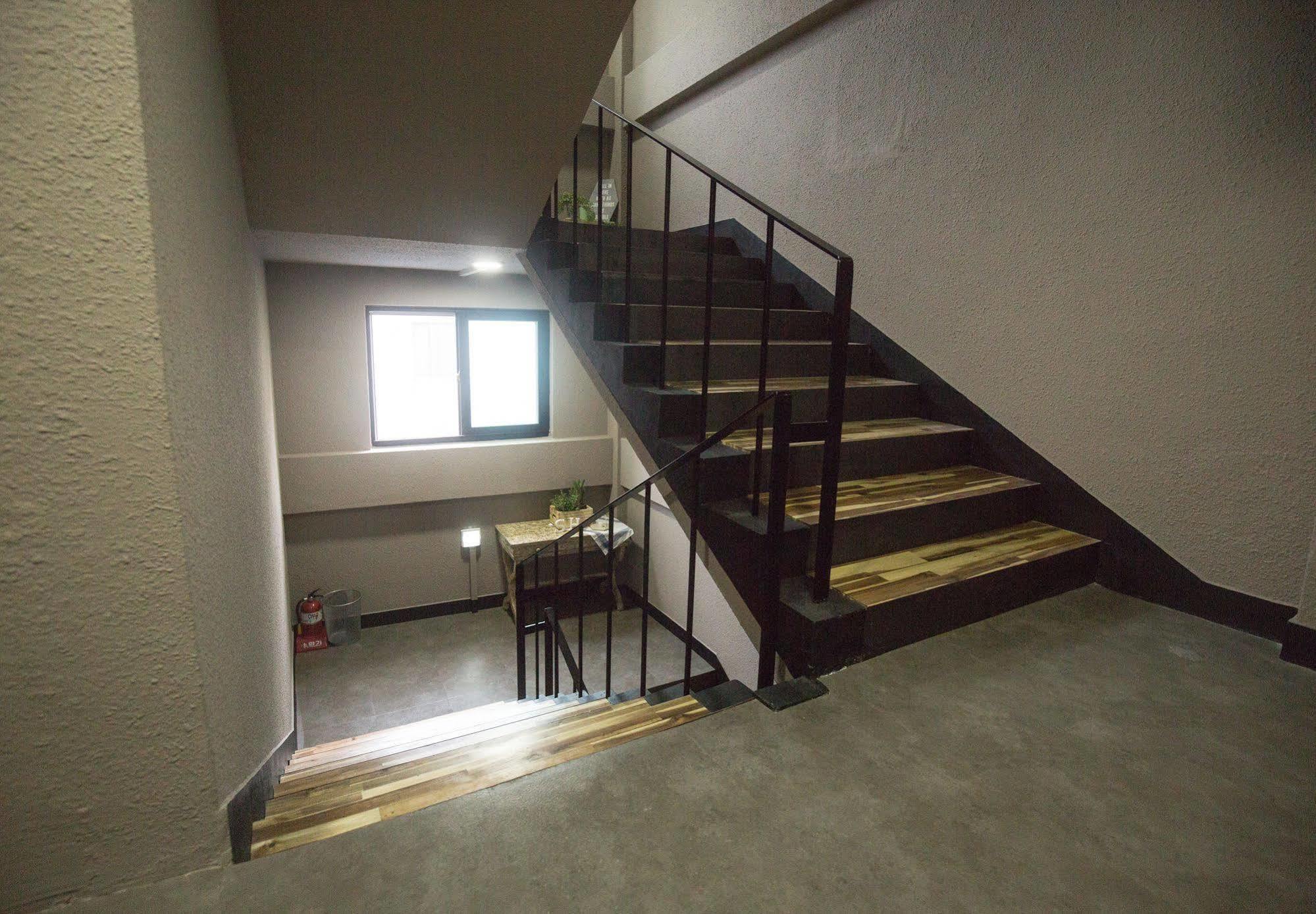 Story In Jeju Guesthouse Экстерьер фото